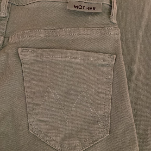 NWT!  Mother jeans.  The insider crop step fray. - Picture 5 of 8